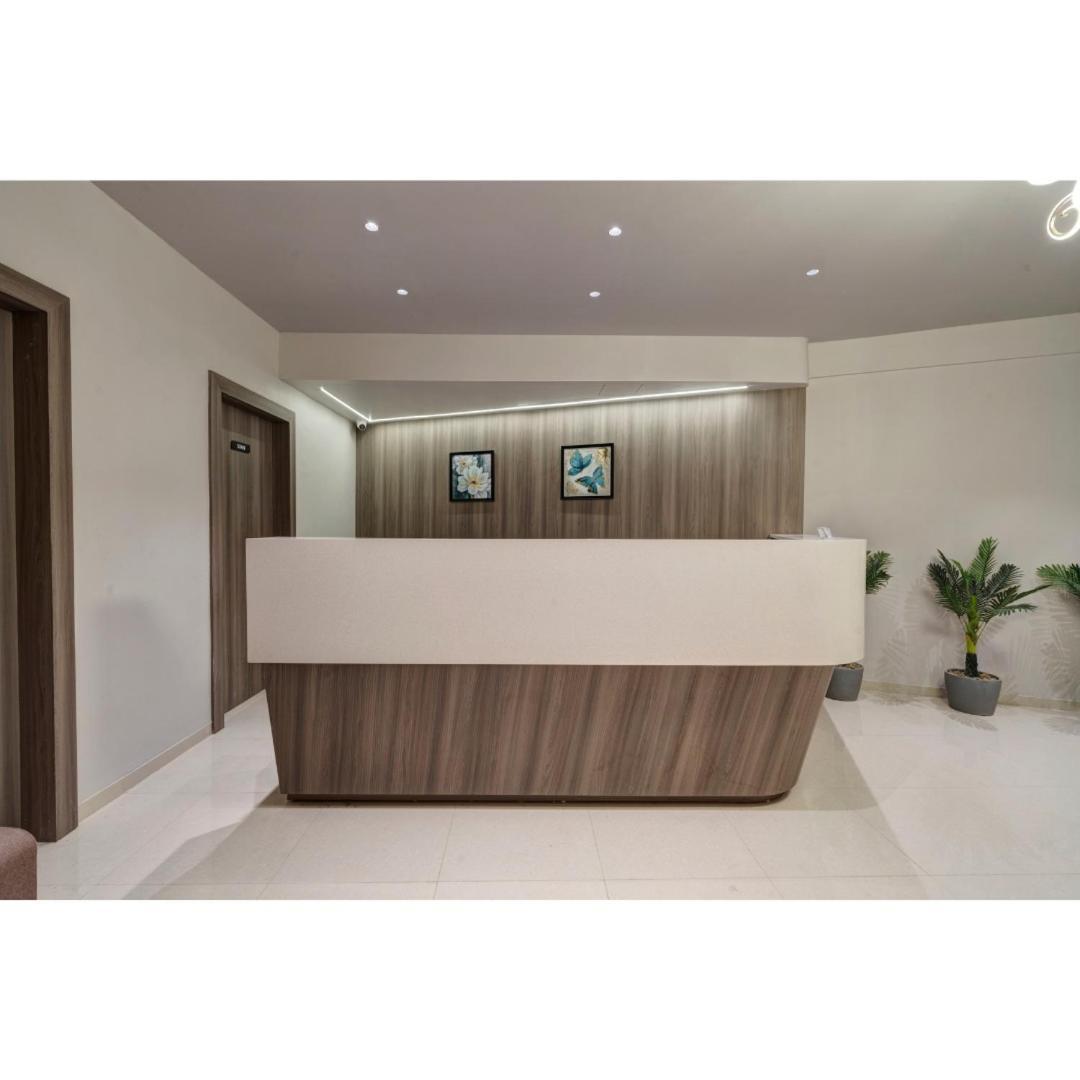 Hotel Sparsh Divine Ahmedabad Extérieur photo