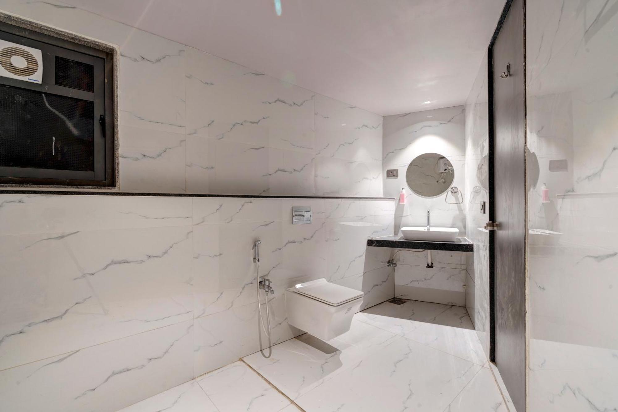 Hotel Sparsh Divine Ahmedabad Extérieur photo